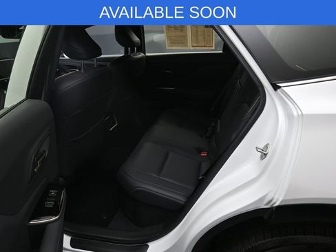 Used 2025 Toyota Crown Signia AWD/4WD image 29