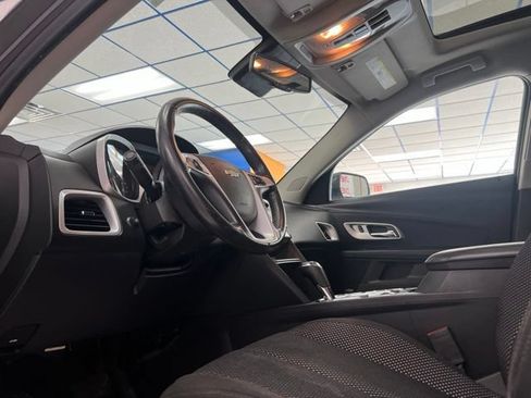 Used 2017 Chevrolet Equinox LT FWD image 19