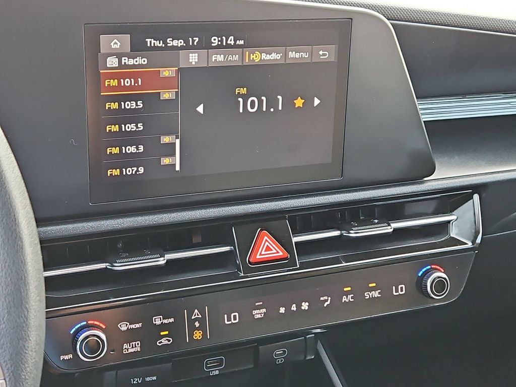 Used 2025 Kia Niro LX FWD image 19