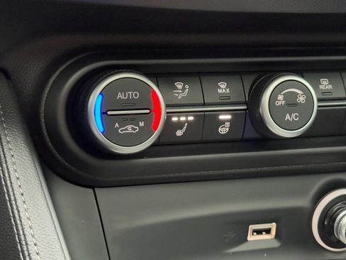 Used 2021 Alfa Romeo Stelvio Ti Sport image 20