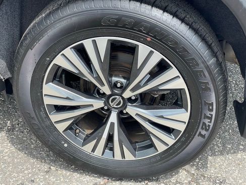 Certified 2023 Nissan Rogue SV AWD/4WD image 30