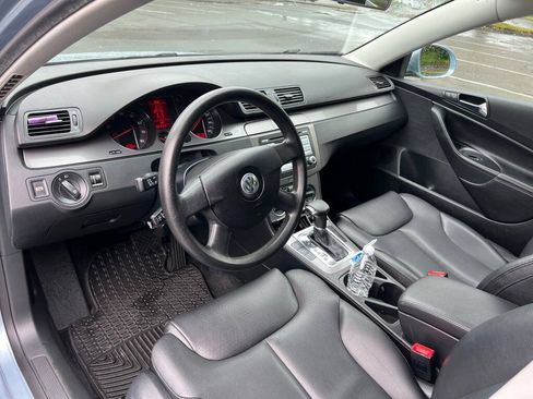 Used 2008 Volkswagen Passat 2.0T FWD image 10