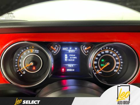 Used 2023 Jeep Gladiator Sport AWD/4WD image 22