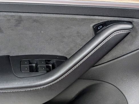 Used 2022 Tesla Model 3 Long Range AWD/4WD image 15