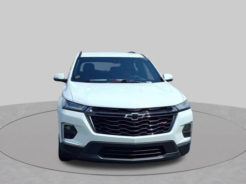Used 2023 Chevrolet Traverse RS FWD image 3