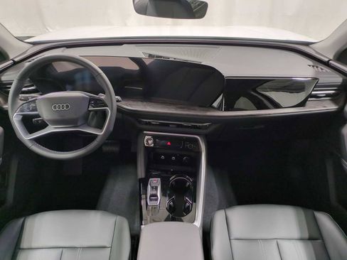 New 2025 Audi Q5 Premium image 8