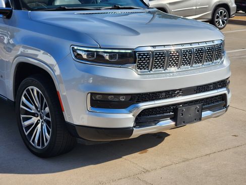 Used 2022 Jeep Grand Wagoneer Series III w/ Flexible Seating Group image 8