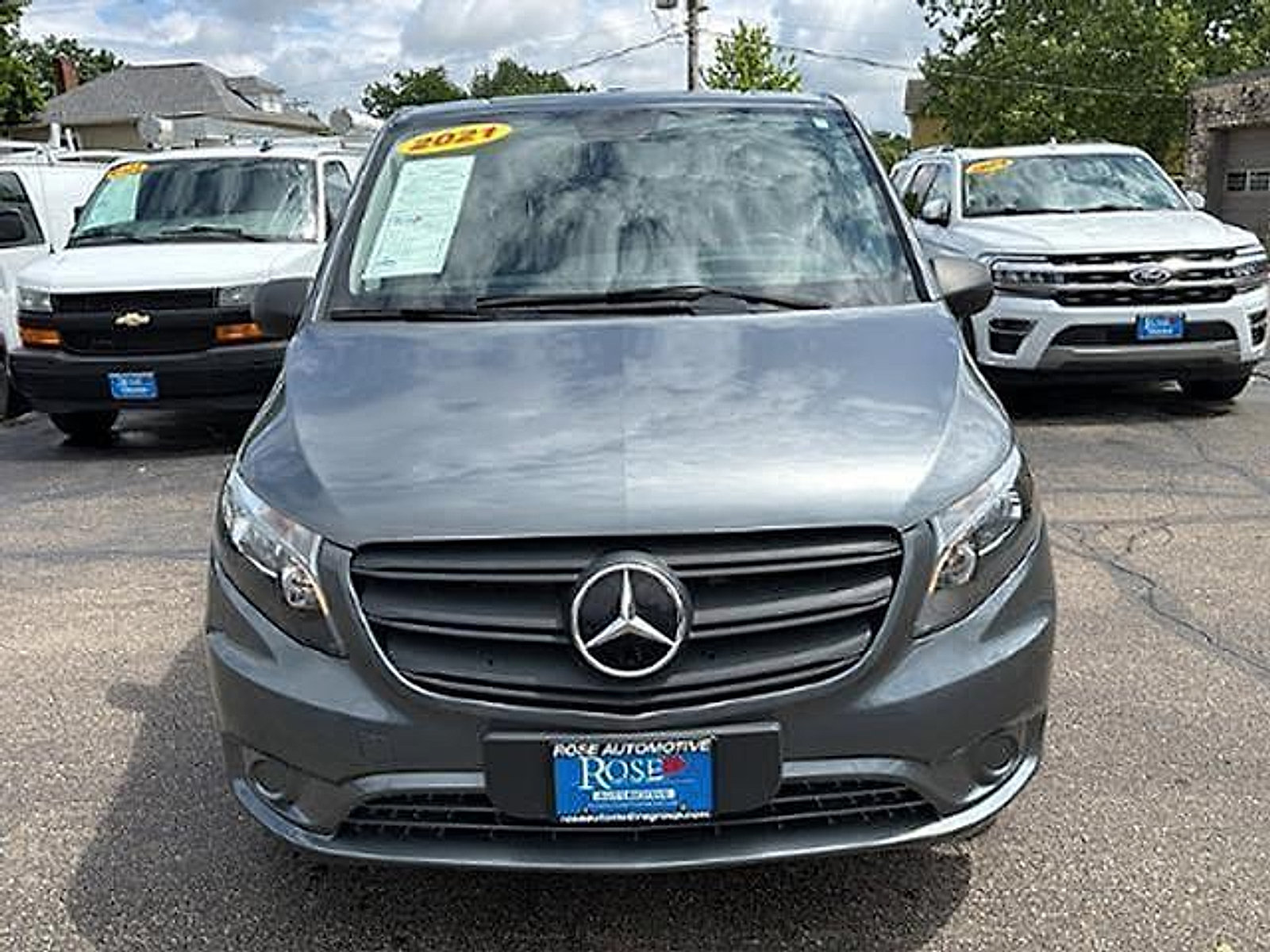 Used 2021 Mercedes-Benz Metris image 2