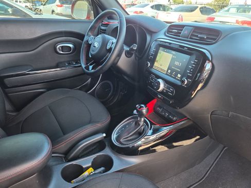 Used 2019 Kia Soul + FWD image 16