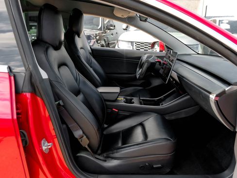 Used 2019 Tesla Model 3 Performance image 36