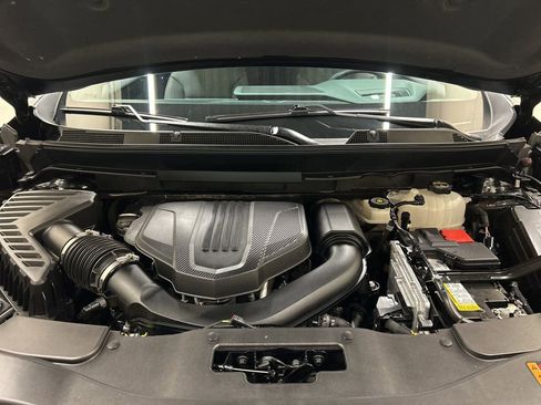 Used 2024 GMC Acadia AT4 w/ Luxury Package AWD/4WD image 18
