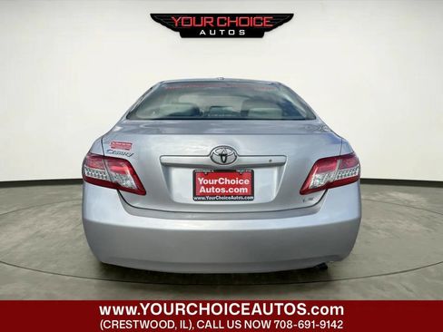 Used 2011 Toyota Camry LE FWD image 4
