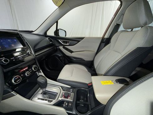Used 2023 Subaru Forester Premium image 21