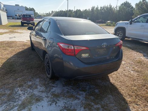 Used 2019 Toyota Corolla L FWD image 4