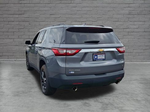 Used 2019 Chevrolet Traverse LT FWD image 9