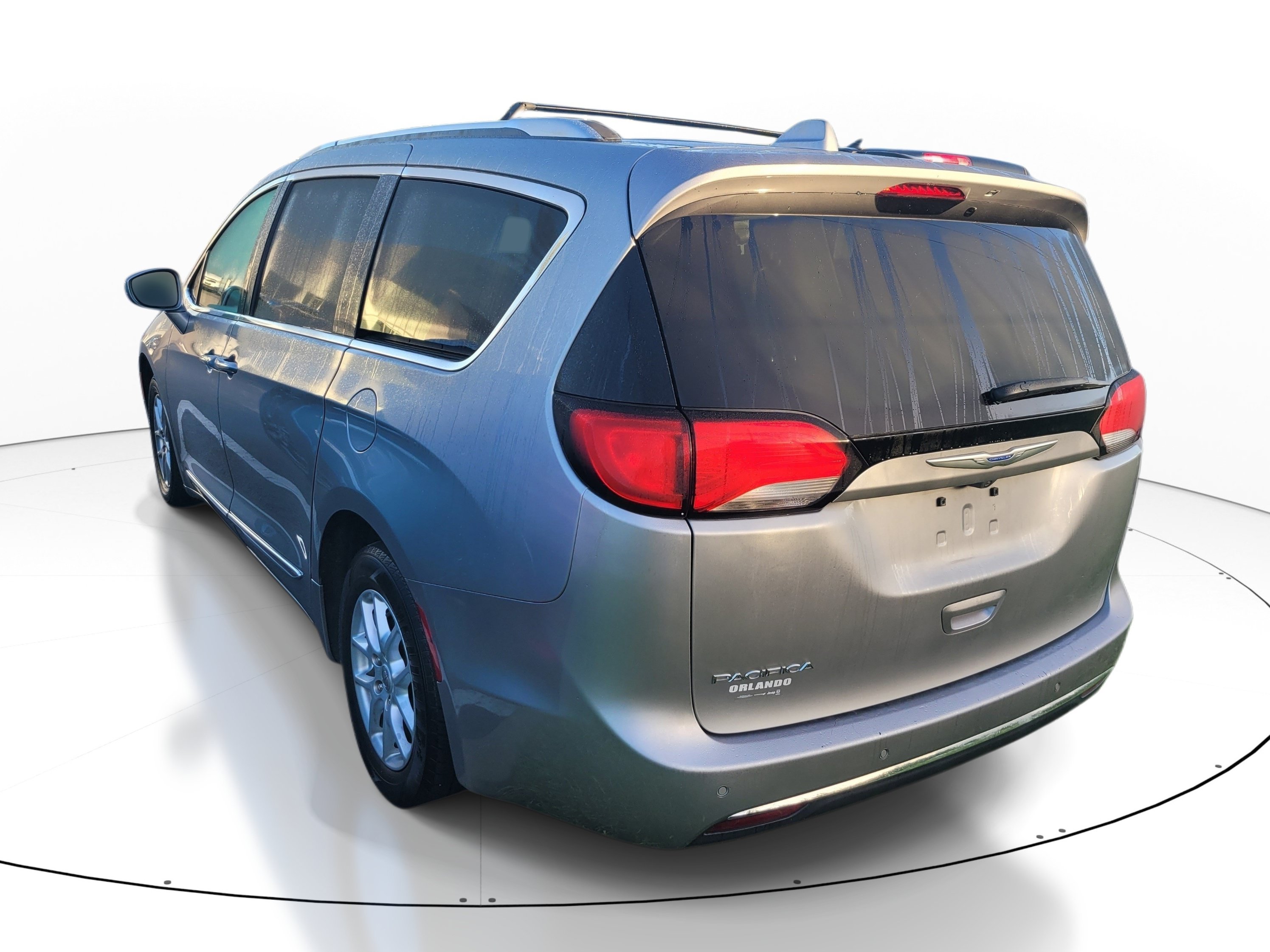 Used 2020 Chrysler Pacifica Touring-L FWD image 6