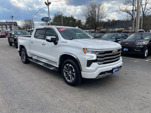 Used 2024 Chevrolet Silverado 1500 High Country w/ Technology Package AWD/4WD image 8