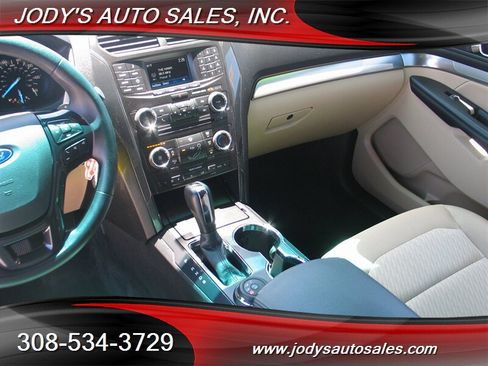 Used 2017 Ford Explorer 4WD image 7