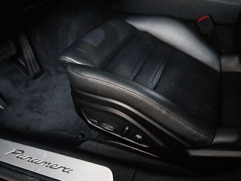Certified 2023 Porsche Panamera image 14