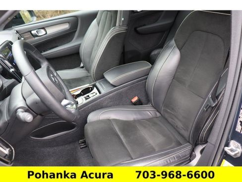 Used 2022 Volvo XC40 T5 R-Design w/ Advanced Package AWD/4WD image 27