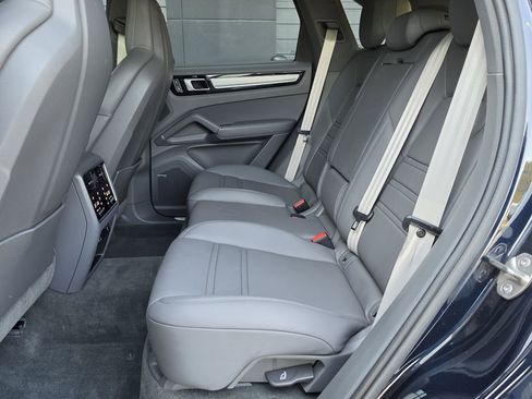 Certified 2023 Porsche Cayenne image 17
