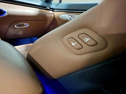 Used 2025 Genesis GV70 2.5T w/ Advanced Package image 25