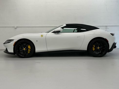 Used 2025 Ferrari Roma Spider RWD image 10