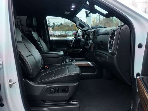 Used 2020 Chevrolet Silverado 2500 High Country w/ Z71 Off-Road Package image 12