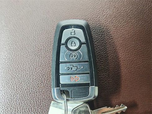 Used 2023 Ford F150 Lariat w/ Equipment Group 502A High image 39