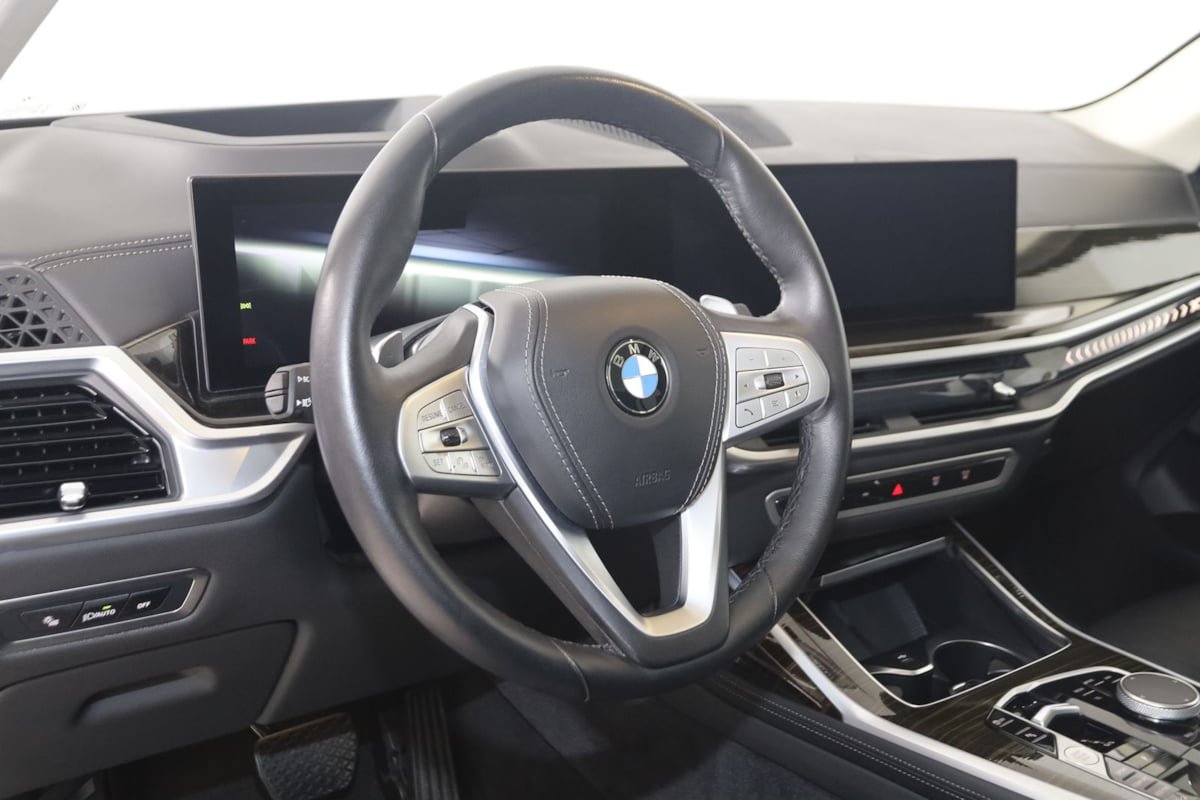 Used 2024 BMW X7 xDrive40i AWD/4WD image 6