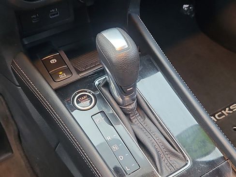 Certified 2022 Nissan Kicks SR w/ Interior Electronics Package image 16