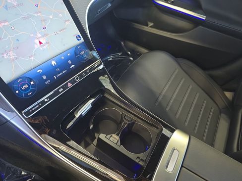 New 2025 Mercedes-Benz C 300 Sedan image 25