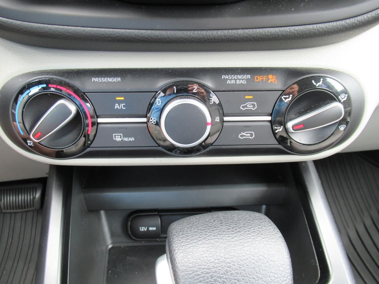 Used 2022 Kia Soul LX w/ Technology Package FWD image 28