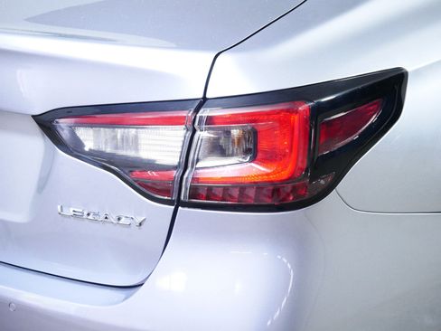 Used 2024 Subaru Legacy Limited AWD/4WD image 17