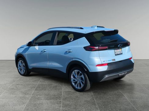 Used 2022 Chevrolet Bolt EUV LT image 3