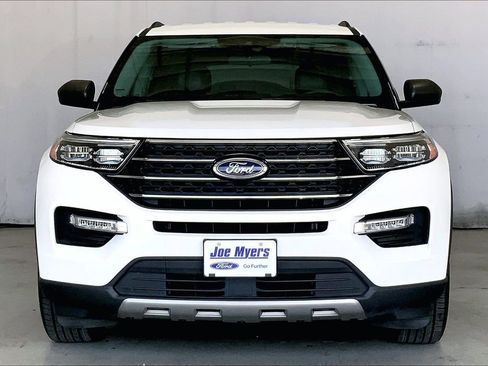 Used 2024 Ford Explorer XLT w/ Equipment Group 202A image 2