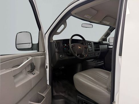 Used 2023 Chevrolet Express 3500 w/ Driver Convenience Package RWD image 9