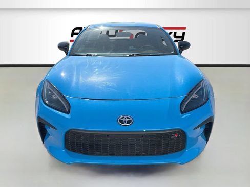Used 2023 Toyota GR86 Premium w/ ALL Weather Mat Package (TMS) RWD image 2