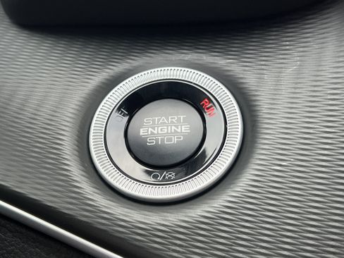 New 2026 Jeep Grand Cherokee Laredo image 29