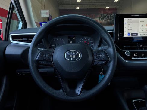 Used 2024 Toyota Corolla LE FWD image 28