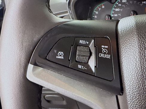 Used 2020 Chevrolet Trax LT w/ LT Convenience Package image 14