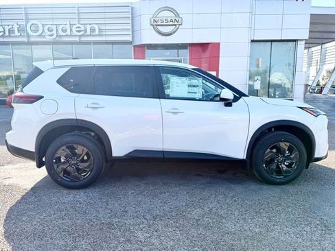 New 2026 Nissan Rogue SV image 8