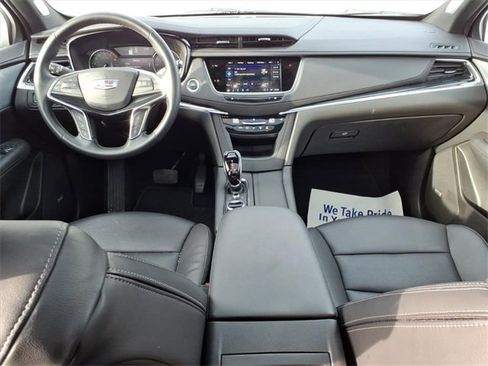 Used 2025 Cadillac XT5 Premium Luxury image 12
