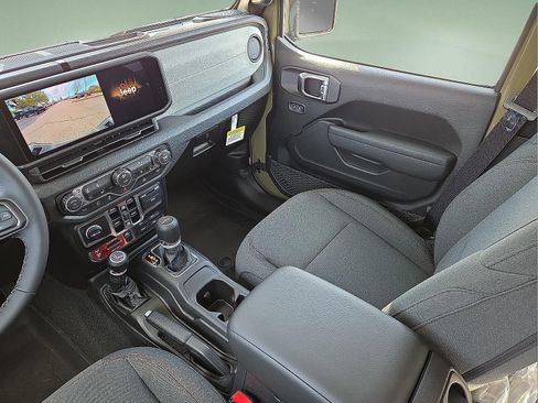 New 2026 Jeep Gladiator Willys AWD/4WD image 12