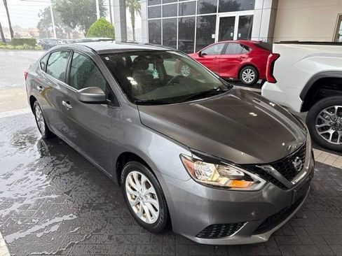 Used 2018 Nissan Sentra SV FWD image 3