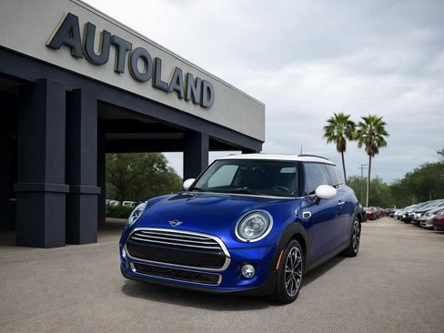 Used 2019 MINI Cooper 2-Door Hardtop w/ Premium Package image 1