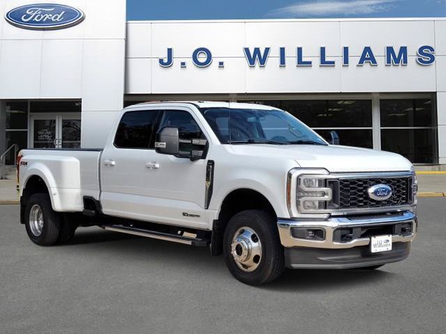 Used 2024 Ford F350 Lariat w/ FX4 Off-Road Package AWD/4WD image 1