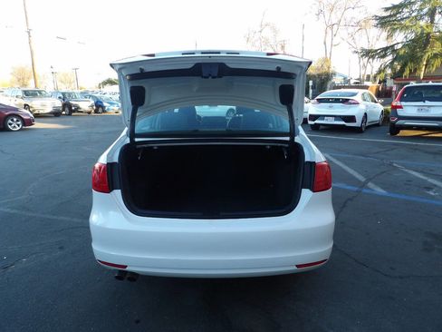 Used 2014 Volkswagen Jetta SE image 10