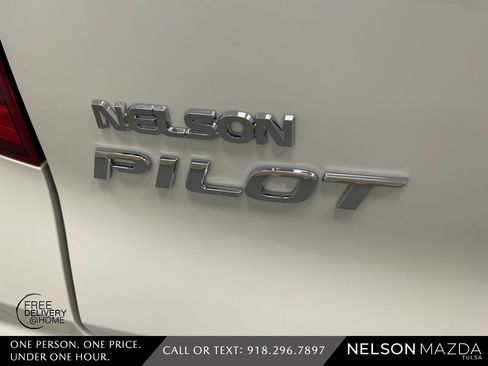 Used 2017 Honda Pilot Touring image 16