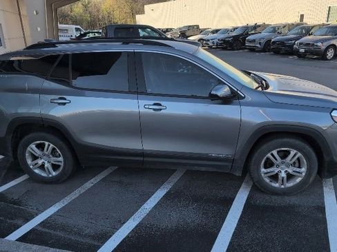 Used 2020 GMC Terrain SLE w/ Driver Convenience Package image 13
